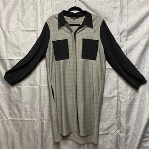 Tibi Long Sleeved Houndstooth worsted wool Shirt Dress with Pockets. Size 12.